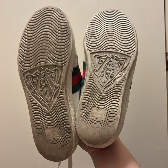 GUCCI Authentic Heart Leather Sneakers-Preloved - Picture 7 of 9